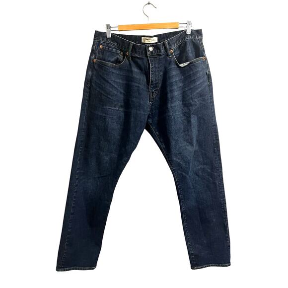 Gap Dark Wash Men's Denim Athletic Cut Straight Leg Jeans Size 34×30 - Picture 2 of 8